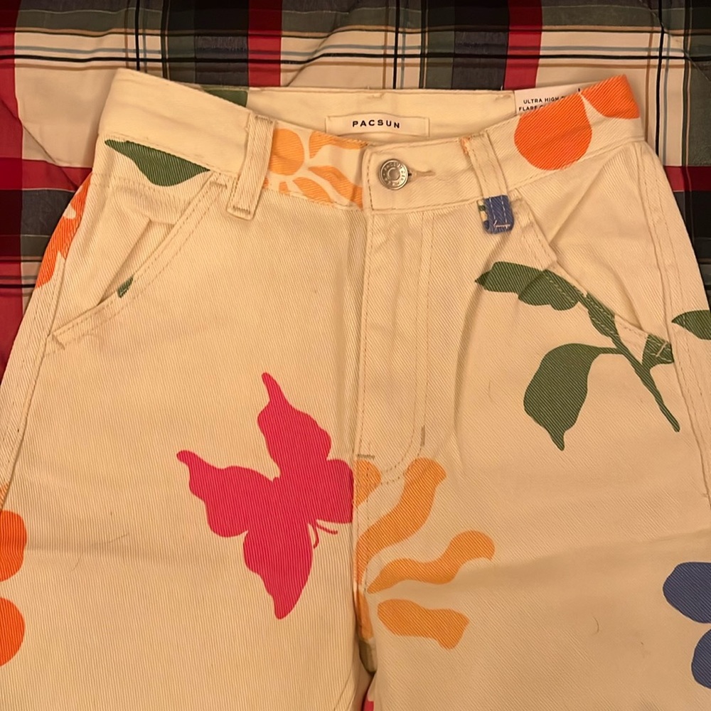 Pacsun. Woman’s size 23. Ultra high rise. Flare carpenter. NWT.